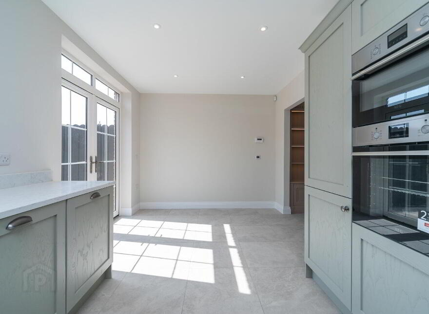 31 Governors Gate Demesne, Hillsborough, BT26 6TU