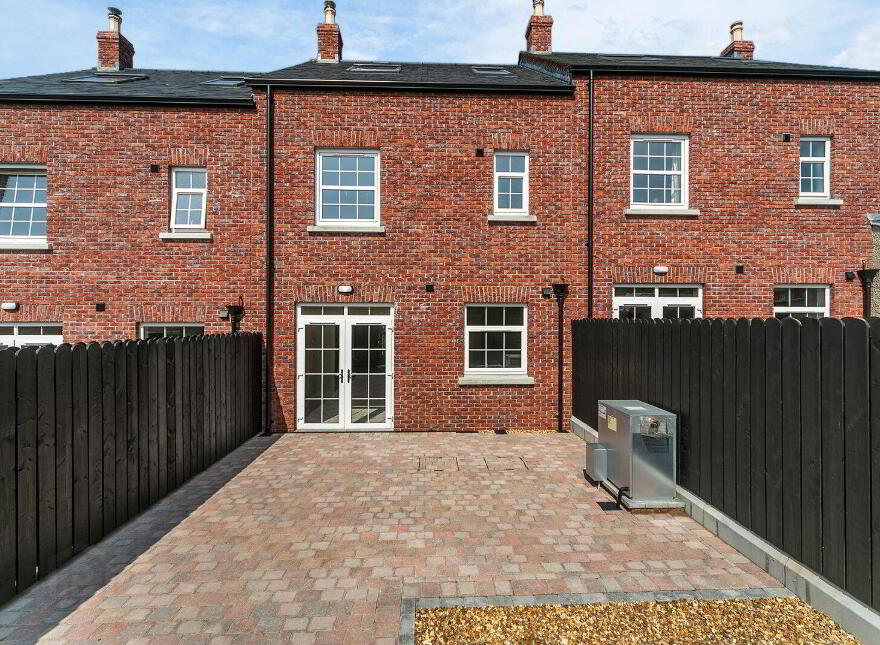31 Governors Gate Demesne, Hillsborough, BT26 6TU