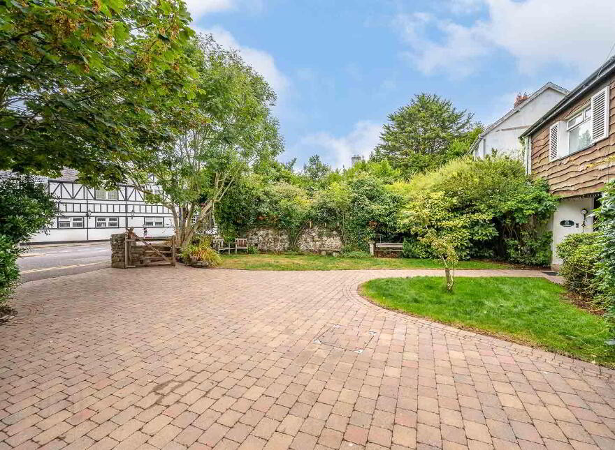 2 Ballymullan Road, Crawfordsburn, Bangor, BT19 1JG