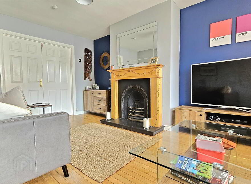 8 Bates Park, Greenisland, Carrickfergus, BT38 8LG