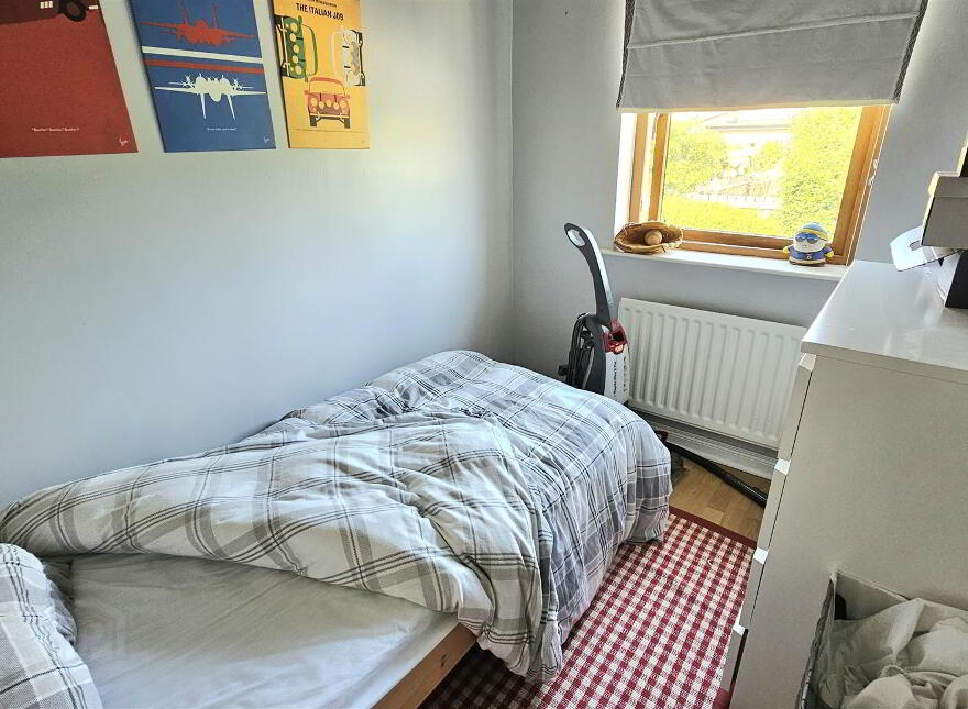 8 Bates Park, Greenisland, Carrickfergus, BT38 8LG