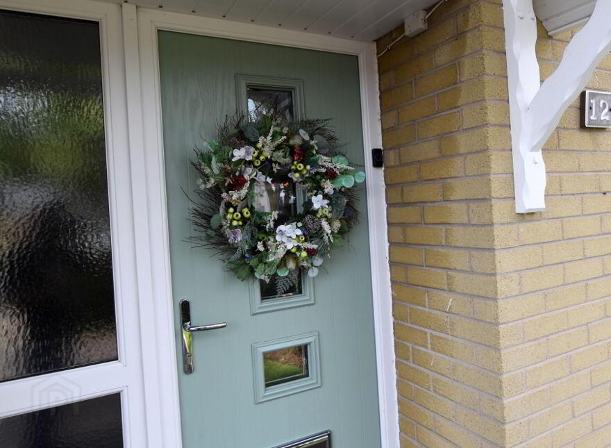 12 Arnold Grove, Lower Ballinderry, Antrim, BT28 2JL