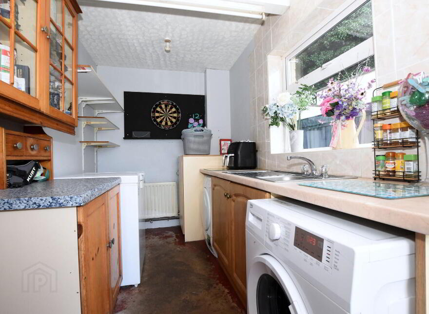 12 Arnold Grove, Lower Ballinderry, Antrim, BT28 2JL