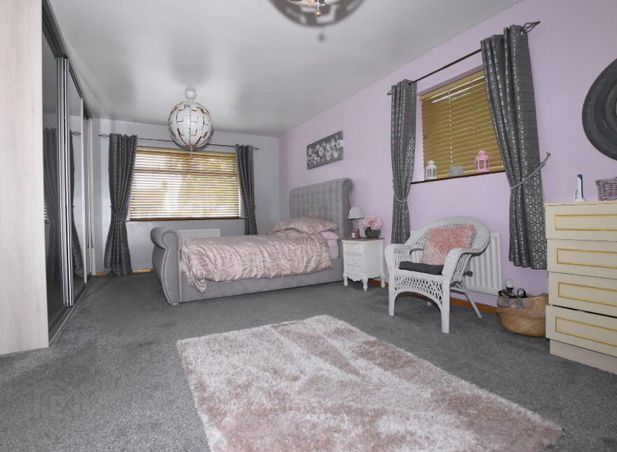 12 Arnold Grove, Lower Ballinderry, Antrim, BT28 2JL