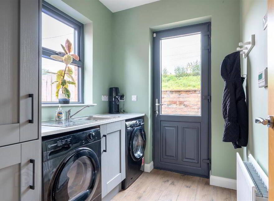 12 Kirbys Meadow, Antrim, BT41 1FP