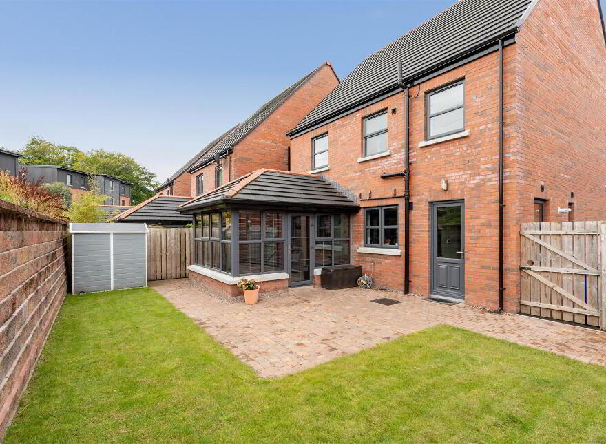 12 Kirbys Meadow, Antrim, BT41 1FP