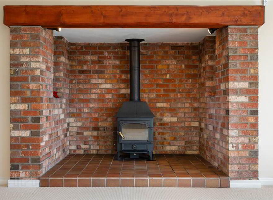 24 Manor Park, Comber, Newtownards, BT23 5FW