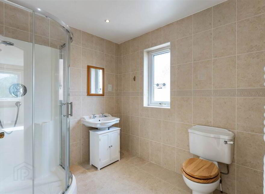 24 Manor Park, Comber, Newtownards, BT23 5FW