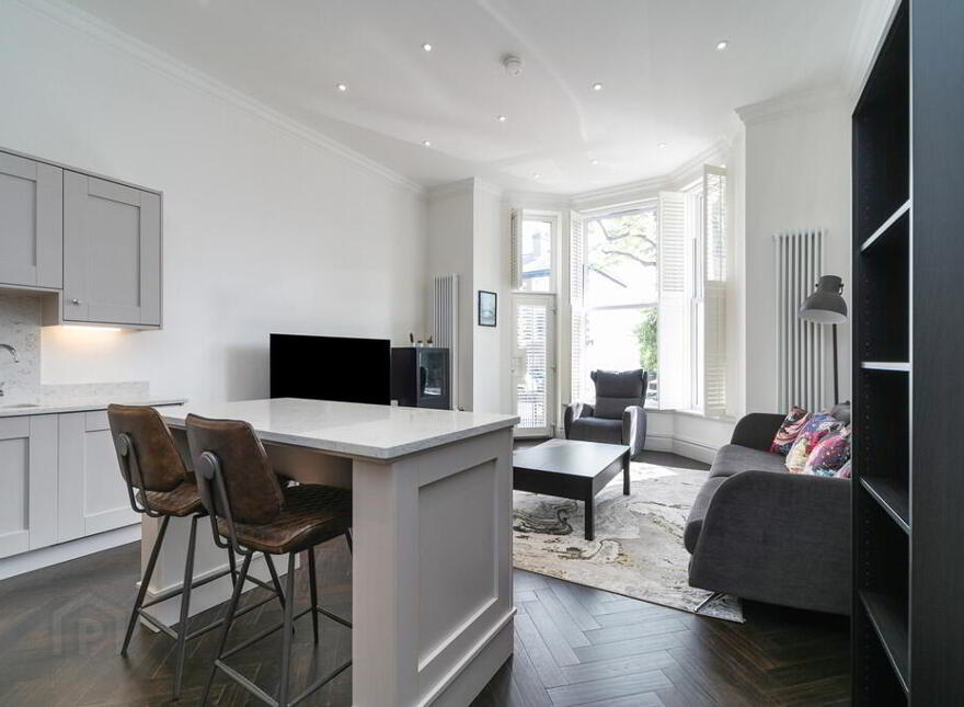 1 Portland House, 13 Wellington Park, Malone Road, Belfast, BT9 6DJ