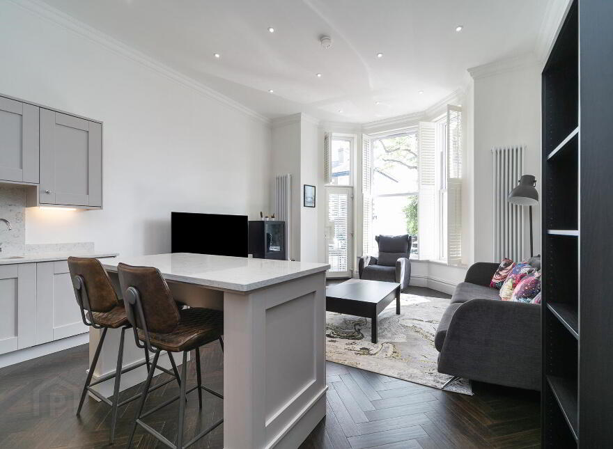 1 Portland House, 13 Wellington Park, Malone Road, Belfast, BT9 6DJ