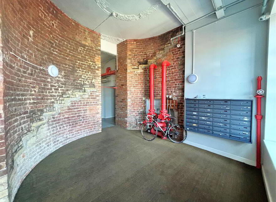 17 Linen Lofts, 22 Flax Street, Belfast, BT14 7EJ