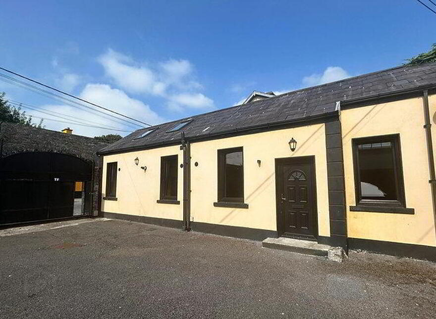 13 Academy Street, Navan photo