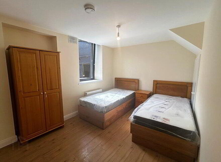13 Academy Street, Navan