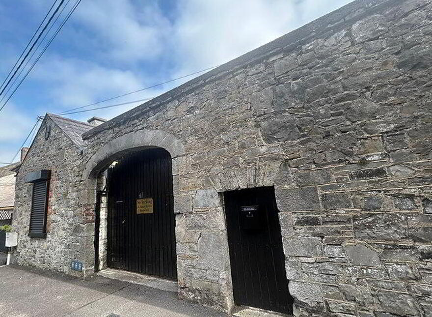 13 Academy Street, Navan