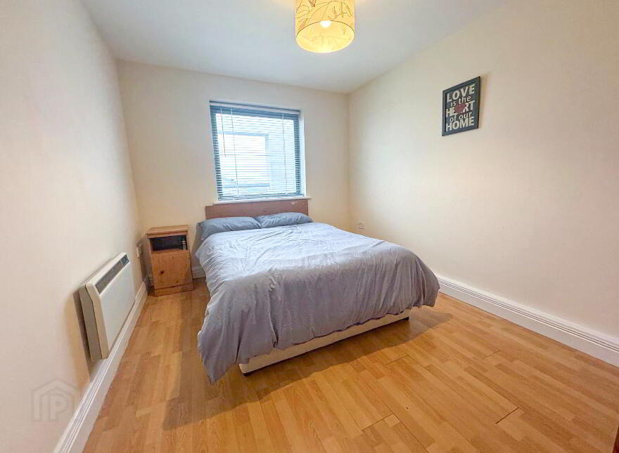 Apt 10, Quayside North Court, Wine Street