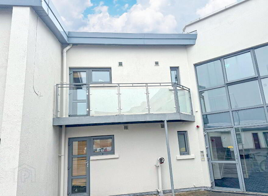 Apt 10, Quayside North Court, Wine Street