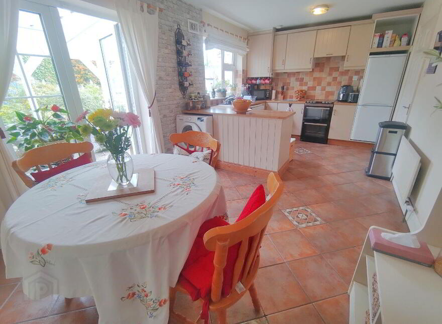 16 Ballysimon Crescent, Fairgreen Road, Garryowen