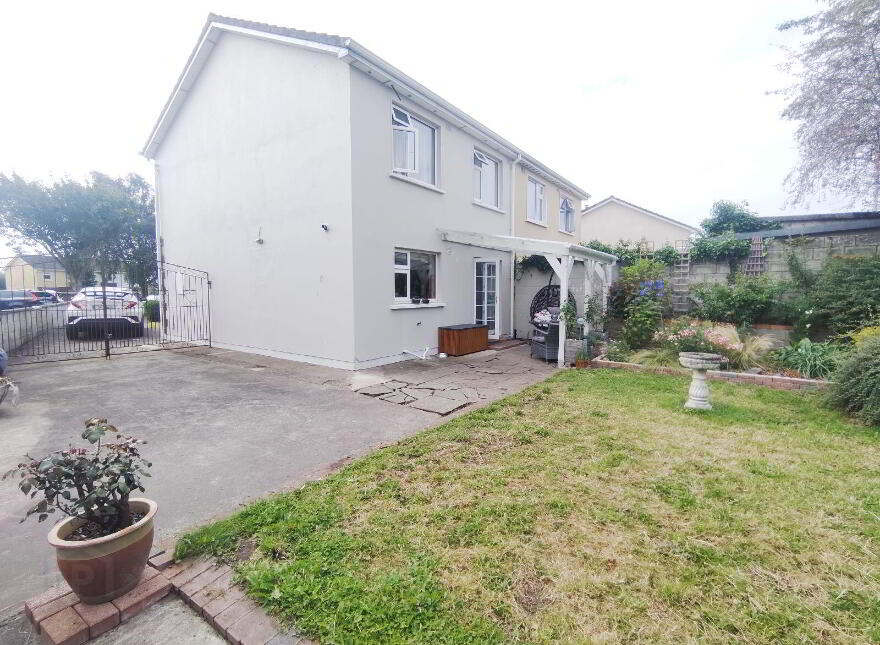 16 Ballysimon Crescent, Fairgreen Road, Garryowen