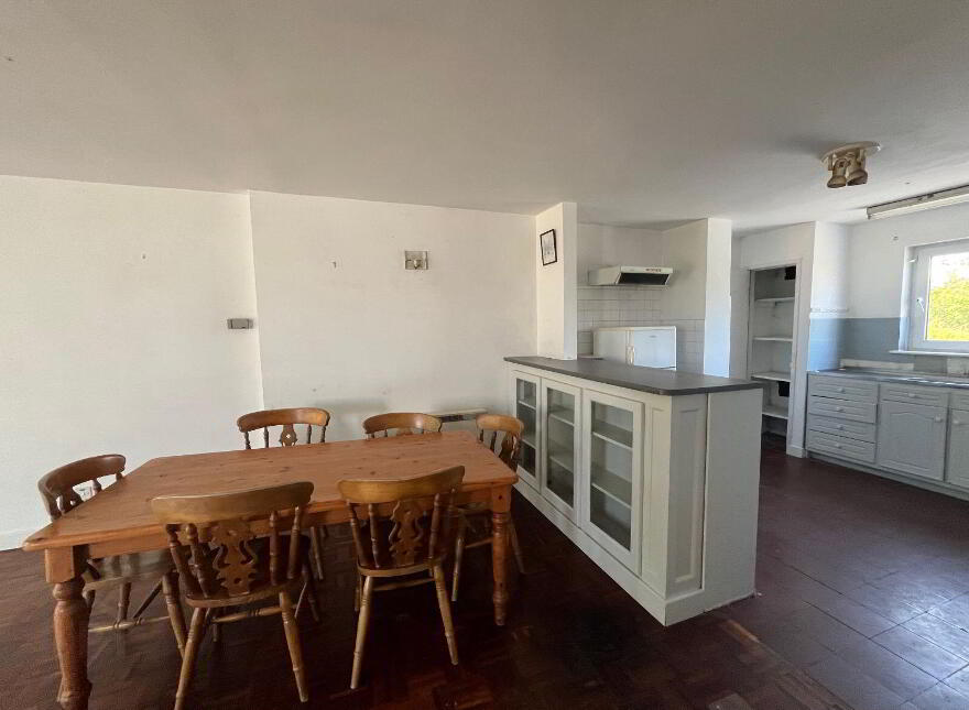 1and, 1A The Sextant, Colla Road, Schull, P81HD71