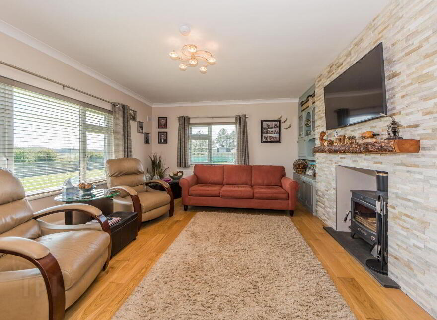 Woodview, Cooranuller, Ballydehob, P81NW66