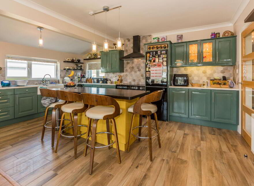 Woodview, Cooranuller, Ballydehob, P81NW66