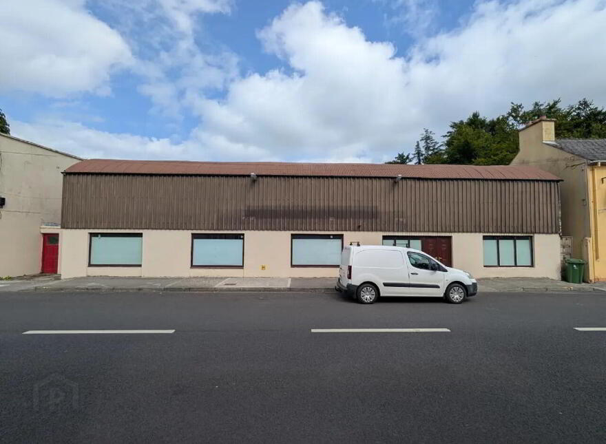 O'Haras Carpets, Park Road, Swinford, F12N725