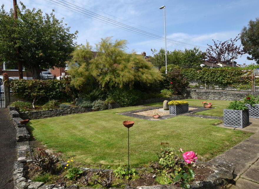 18 Carrisbrook Gardens, Lisburn, BT27 4PN