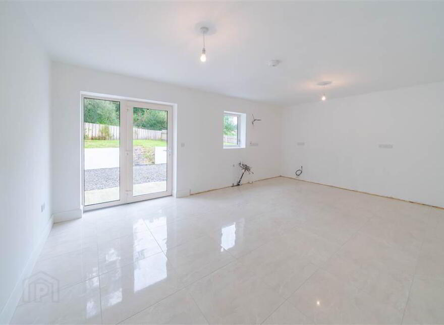 2 Bleachyard, Newport, F28E7F8