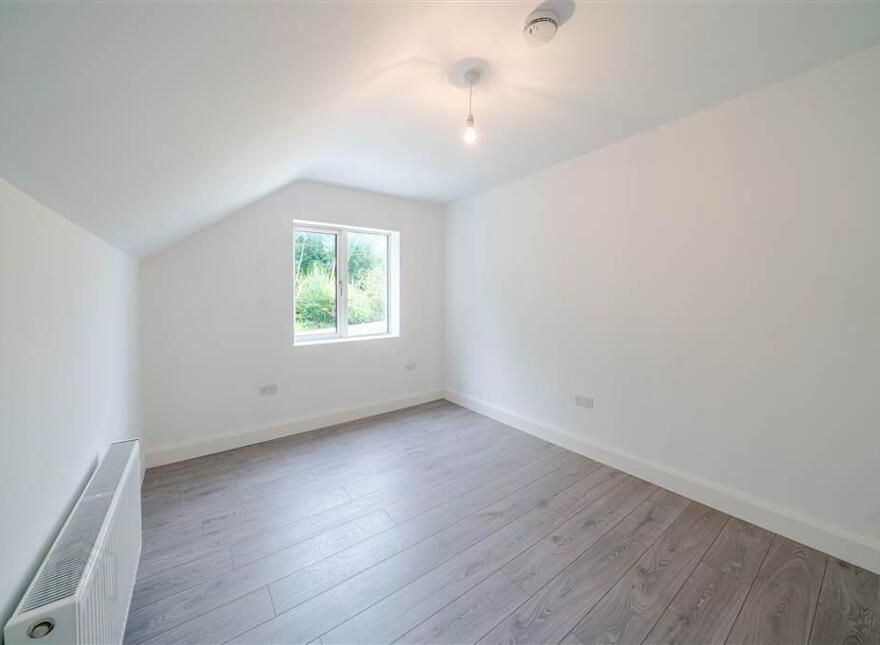 2 Bleachyard, Newport, F28E7F8