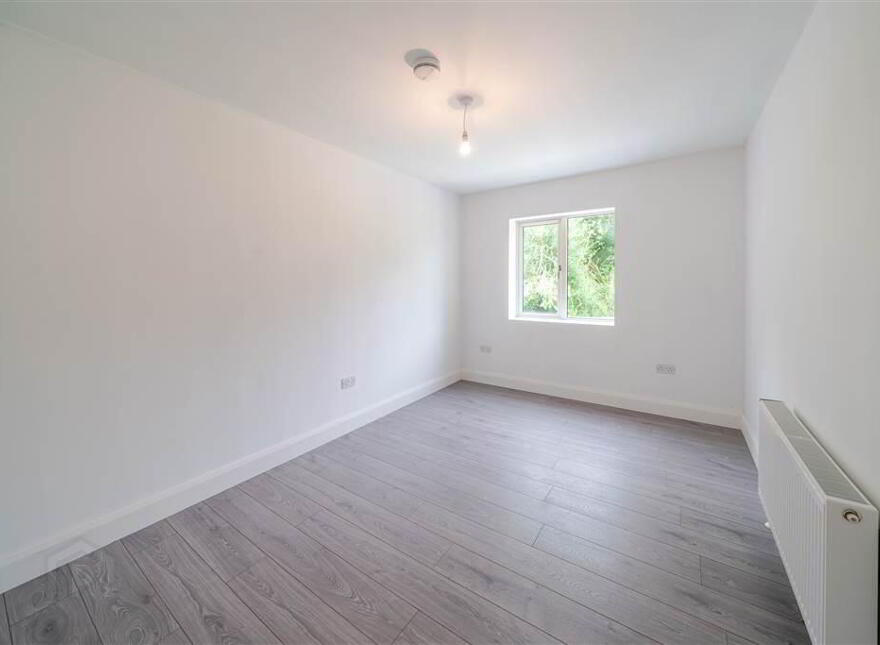 2 Bleachyard, Newport, F28E7F8
