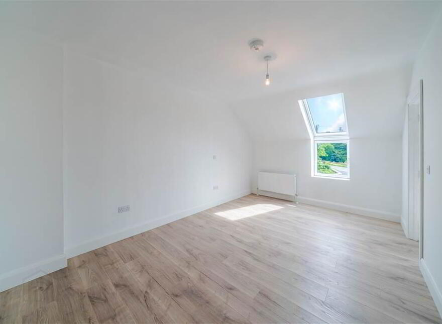2 Bleachyard, Newport, F28E7F8