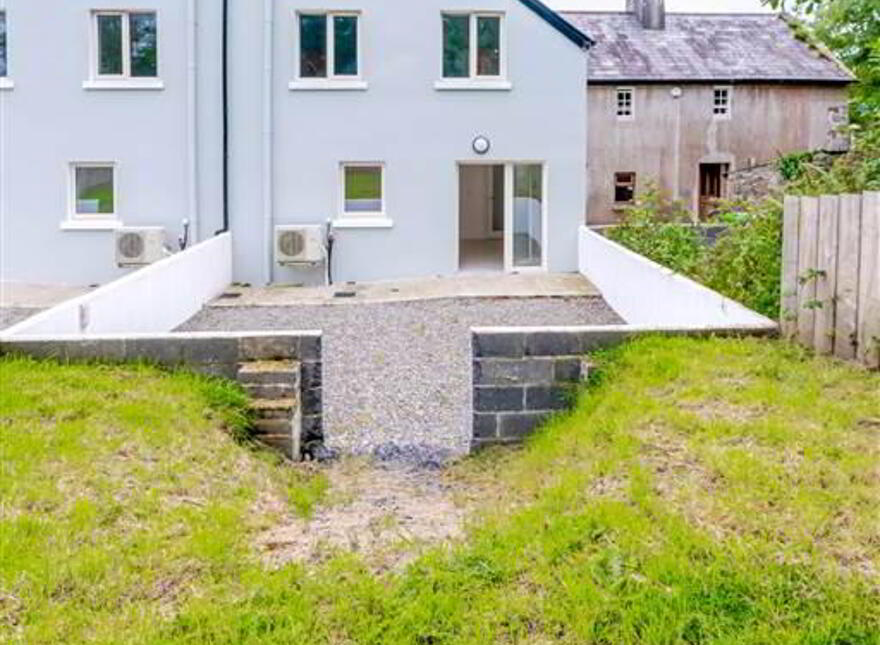 2 Bleachyard, Newport, F28E7F8