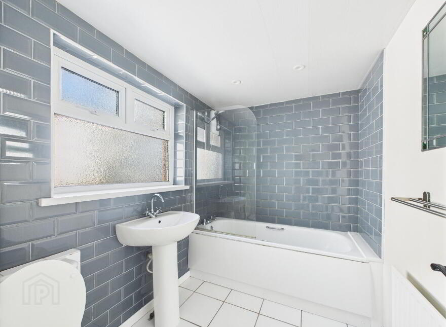 12 Gilnahirk Road, Belfast, BT5 7DG