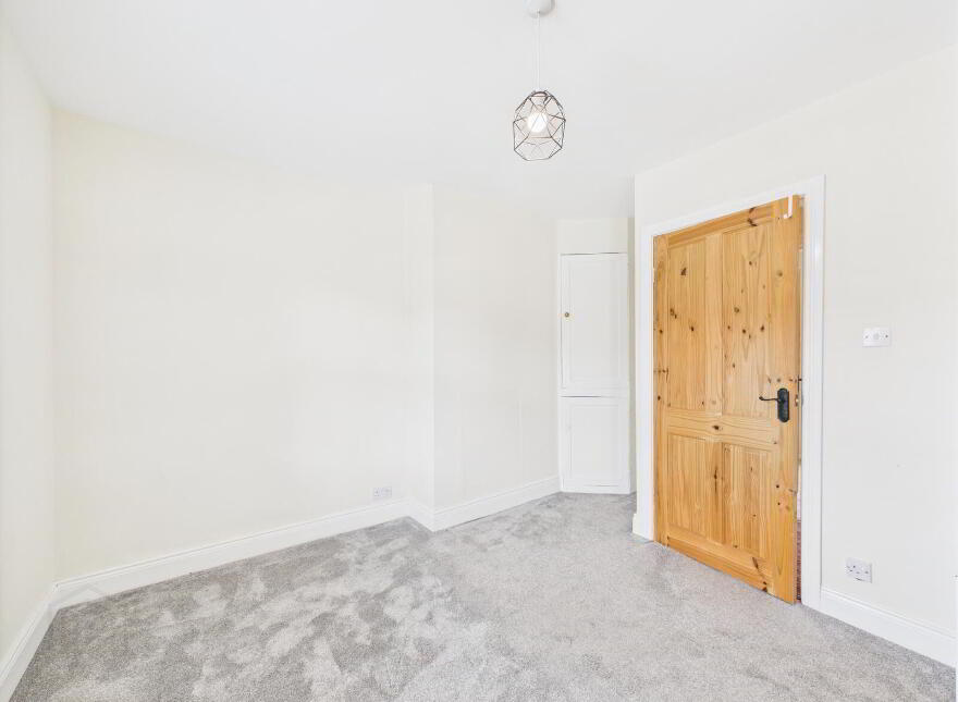 12 Gilnahirk Road, Belfast, BT5 7DG