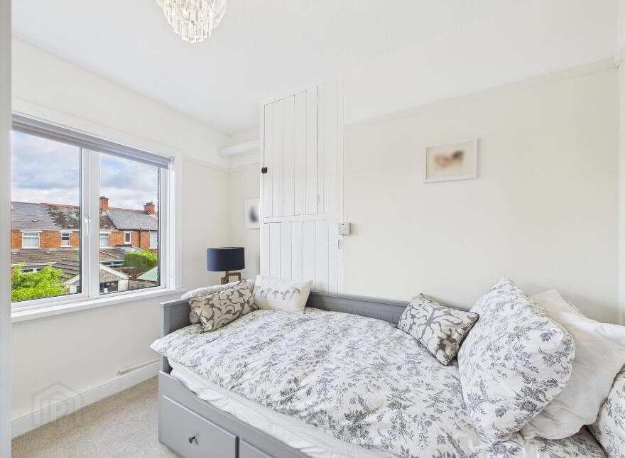 15 Connsbrook Park, Belfast, BT4 1NF