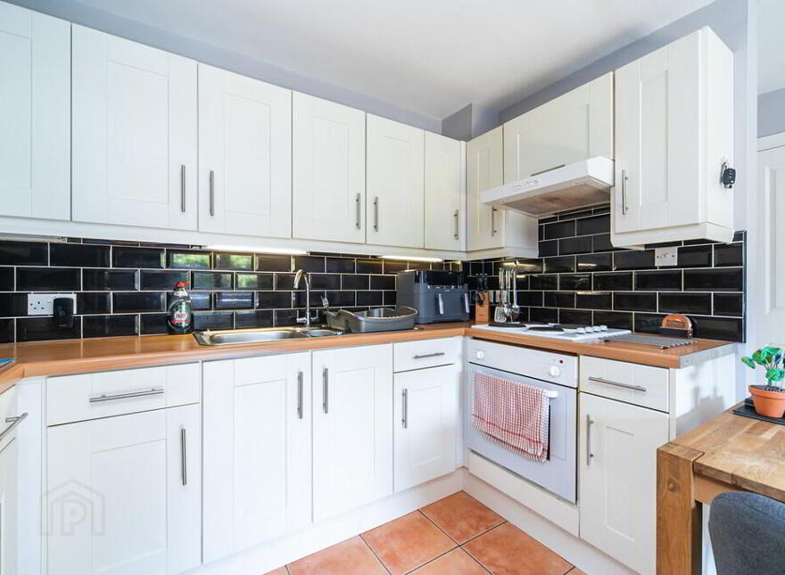 4 Ravenhill Reach, Belfast, BT6 8RA