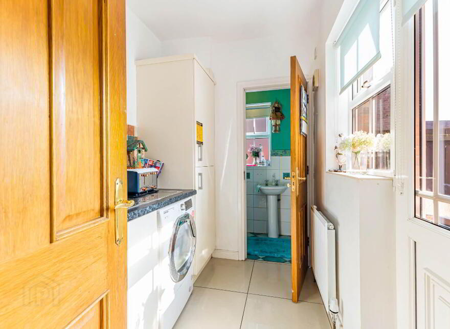 1 St James Meadow, Crumlin, BT29 4GU