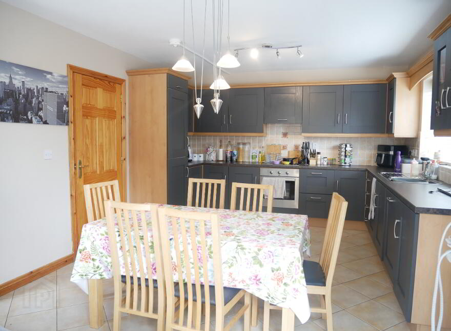 5 Bridge Park, Maguiresbridge, BT94 4AX