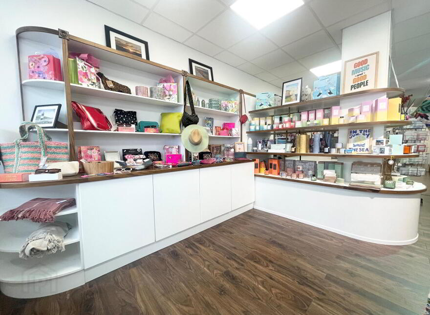 Memento, 4 Causeway Street, Portrush, BT56 8AB