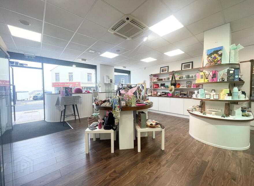 Memento, 4 Causeway Street, Portrush, BT56 8AB