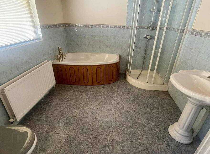 15 Iona Terrace, Londonderry, BT47 6EY