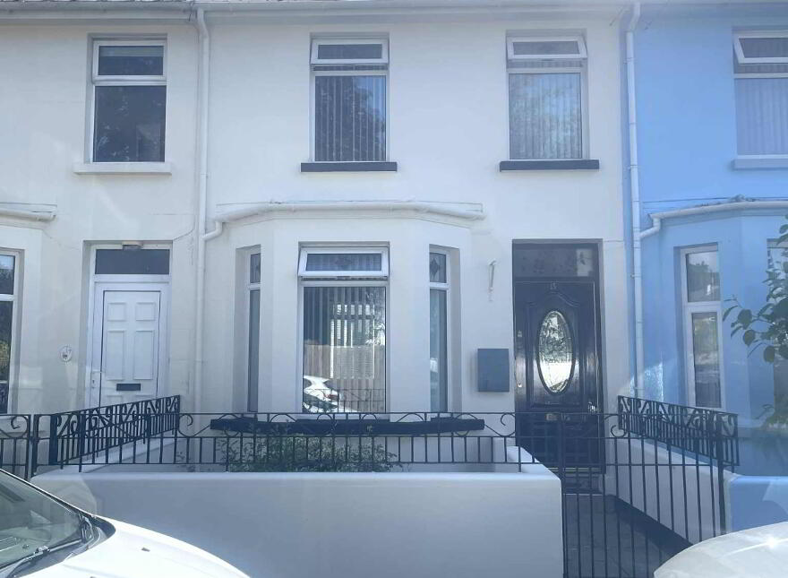 15 Iona Terrace, Londonderry, BT47 6EY