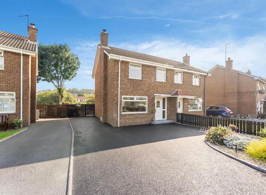 33 Church View, Ballynahinch, BT24 8RE