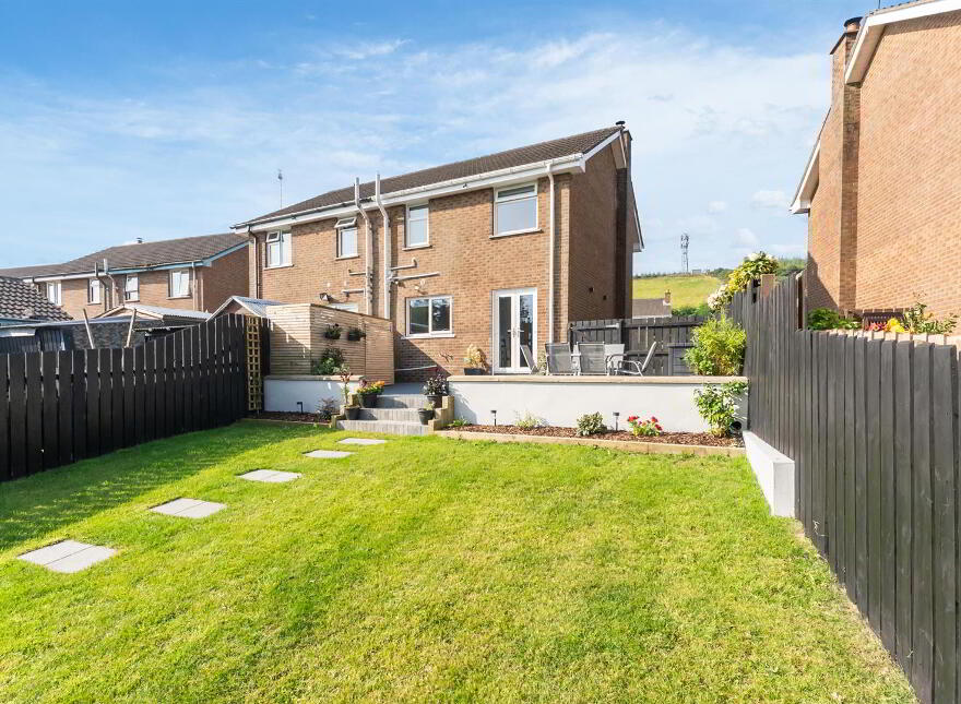 33 Church View, Ballynahinch, BT24 8RE