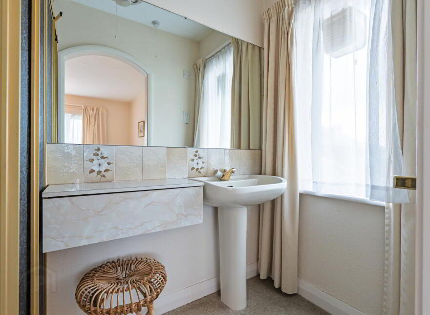 2 Rosepark, Belfast, BT5 7RG