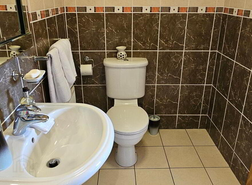 Jamestown, Carrick-On-Shannon, N41DX61