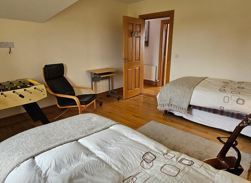 Jamestown, Carrick-On-Shannon, N41DX61