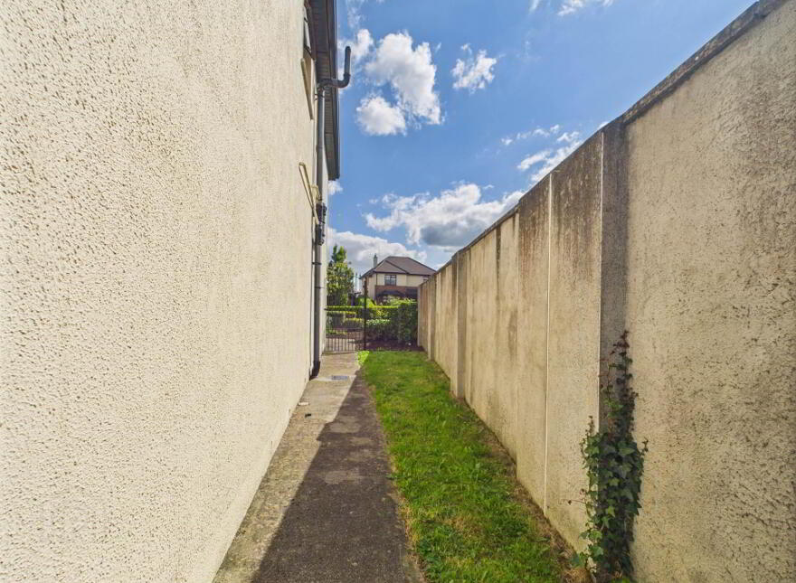 27 Bridgefield Manor, Athy, R14W540