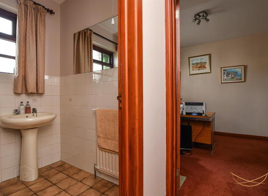 Fort Lodge, 30 Lisnalinchy Road, Ballyclare, BT39 9PA