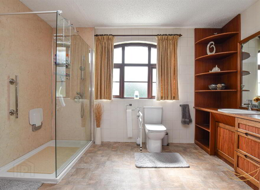 Fort Lodge, 30 Lisnalinchy Road, Ballyclare, BT39 9PA